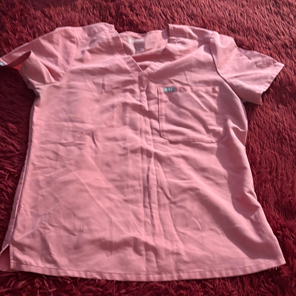 Figs women’s top